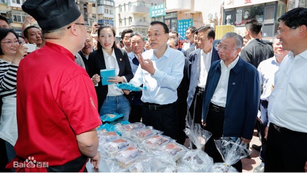 地攤經(jīng)濟成為打包帶廠家，另外的一種”分銷”方式